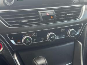 Miniature 16 Honda Accord Sedan LX Automatique 2018