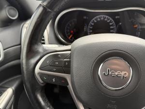 Miniature 18 Jeep Grand Cherokee Altitude 4x4 2021