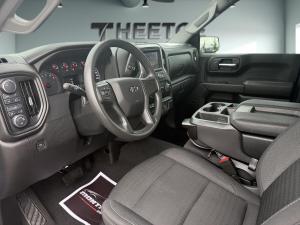 Miniature 13 Chevrolet Silverado 1500 Custom 2.7L 4X4 2023