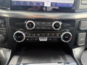 Miniature 19 Ford F-150 LARIAT SuperCrew 4X4 caisse de 6,5 pi 2023