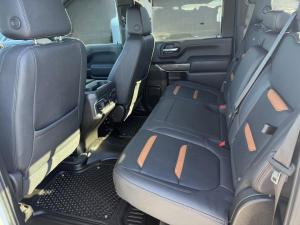 Miniature 8 GMC Sierra 2500 HD At4 4X4 6.6L Diesel 2023