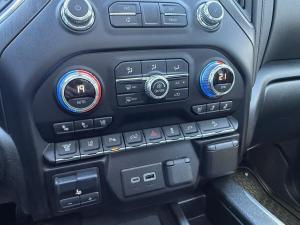 Miniature 12 GMC Sierra 2500 HD At4 4X4 6.6L Diesel 2023