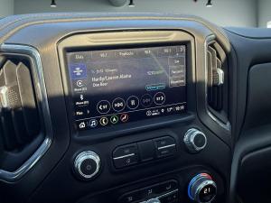 Miniature 13 GMC Sierra 2500 HD At4 4X4 6.6L Diesel 2023
