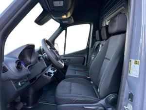 Miniature 14 Mercedes-Benz Sprinter 2500 Ens. Premium, Commodité Conduite et Cargo 2021