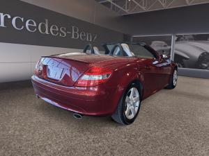 Miniature 8 Mercedes-Benz SLK-Class 280 Toit rigide à commande électrique 2008