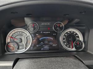 Miniature 5 RAM 1500 Express 5.7 L 4X4 2016