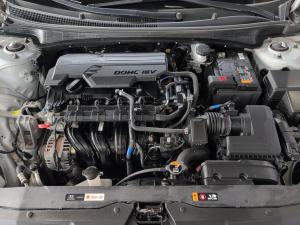 Miniature 9 Hyundai Elantra Preferred IVT avec ensemble technologie 2023