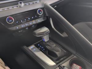 Miniature 19 Hyundai Elantra Preferred IVT avec ensemble technologie 2023