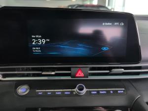 Miniature 20 Hyundai Elantra Preferred IVT avec ensemble technologie 2023