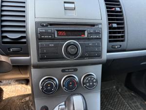 Miniature 7 Nissan Sentra Berline 4 portes I4, CVT 2,0 2010