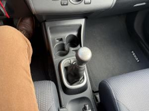 Miniature 11 Nissan Versa Hayon 5 portes I4, boîte manuelle, 1,8 SL 2008