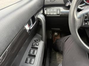 Miniature 16 Kia Sorento Traction intégrale 4 portes V6, boîte automatique, LX 2012