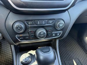 Miniature 13 Jeep Cherokee Trailhawk 4x4 2021