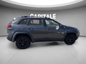 Miniature 7 Jeep Cherokee Trailhawk 4 portes 4 roues motrices 2015