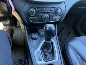 Miniature 11 Jeep Cherokee Traction avant, 4 portes, North 2014