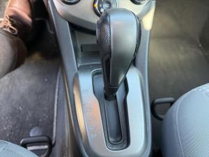 Miniature 9 Chevrolet Sonic Hayon 5 portes LS 2012