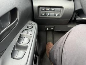 Miniature 13 Nissan Kicks Play S Ta 2025