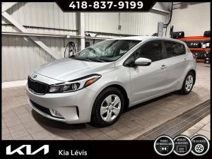 2017 Kia Forte5 Voiture à hayon, 5 portes, boîte automatique LX+ - Image 1