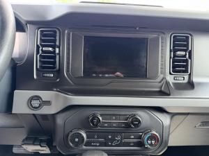 Miniature 10 Ford Bronco de base 4 portes 4x4 2021