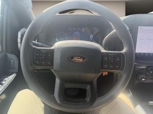 Miniature 8 Ford F-150 STX cabine SuperCrew 4RM caisse de 5,5 pi 2024