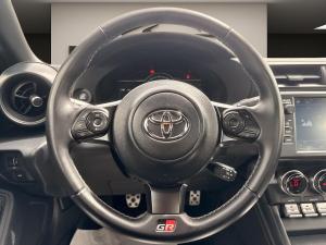 Miniature 14 Toyota GR86 Premium * CUIR * CRUISE * CAMERA * CARPLAY * SIEGES CHAUFF * 2023
