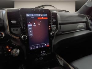 Miniature 16 RAM 1500 Sport * 4X4 * V8 * 395Hp * Caméra * Carplay * Sièges Chauff * 2023