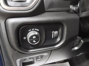 Miniature 22 RAM 1500 Sport * 4X4 * V8 * 395Hp * Caméra * Carplay * Sièges Chauff * 2023