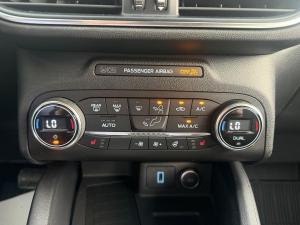 Miniature 17 Ford Escape Titanium TI 2020
