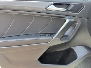 Miniature 18 Volkswagen Tiguan Comfortline R-Line *CUIR *TOIT *CAMERA *CARPLAY *VOLANT *REGULATEUR 2022