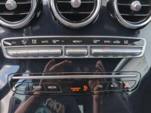 Miniature 30 Mercedes-Benz C 300 C 300 Convertible 4Matic *Turbo *Bizone *Cuir *Toit *Carplay *Volant/Siege Chauffant 2023
