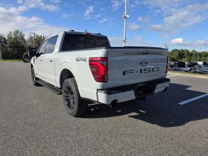 Miniature 7 Ford F-150 LARIAT cabine SuperCrew 4RM caisse de 5,5 pi 2024