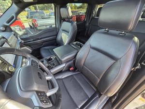 Miniature 9 Ford F-150 LARIAT cabine SuperCrew 4RM caisse de 5,5 pi 2024