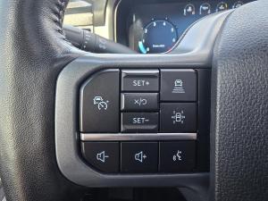 Miniature 12 Ford F-150 LARIAT cabine SuperCrew 4RM caisse de 5,5 pi 2024