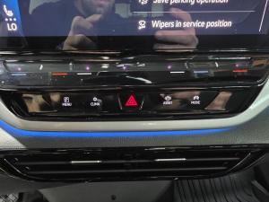 Miniature 24 Volkswagen ID.4 Pro TI *CUIR *CAMERA *CARPLAY VOLANT/SIÈGES CHAUFFANTS *SIÈGES MÉMOIRE 2023