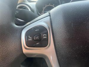 Miniature 10 Ford Fiesta Berline SE 4 portes - MANUELLE 2017