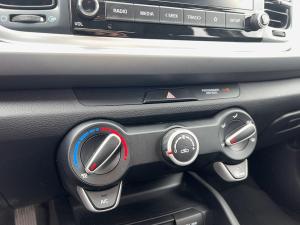 Miniature 19 Kia Rio5 Lx+ *Camera *Carplay *Sièges Chauffants *Regulateur Vitesse 2023