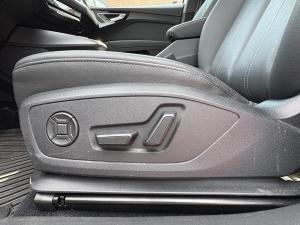 Miniature 21 Audi Q4 e-tron 55 * Quattro * 402Hp * Sonos * Cuir * Toit * Caméra 360° * 2024