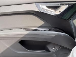 Miniature 22 Audi Q4 e-tron 55 * Quattro * 402Hp * Sonos * Cuir * Toit * Caméra 360° * 2024