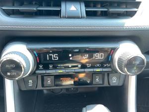 Miniature 17 Toyota Rav4 Xle* Awd* Toit* Sieges Chauffants* Bizone* 2021
