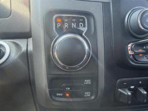 Miniature 15 RAM 1500 Classic ST Quad Cab 4x4 caisse de 6 pi 4 po 2019