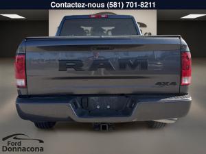 Miniature 5 RAM 1500 Classic Express cabine d'équipe 4x4 caisse de 5 pi 7 po 2023