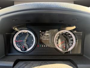Miniature 13 RAM 1500 Classic Express cabine d'équipe 4x4 caisse de 5 pi 7 po 2023