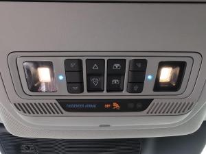 Miniature 36 Ford Explorer 4 roues motrices - Limited 2023