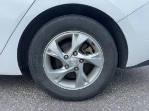 Miniature 5 Hyundai Elantra Essential *CAMERA *CARPLAY *SIÈGES CHAUFFANTS *REGULATEUR VITESSE 2023