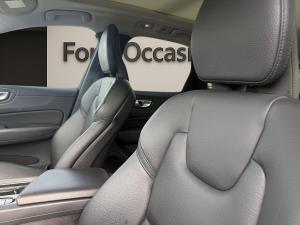 Miniature 8 Volvo XC60 T8 Plus version foncée hybride rechargeable TIe 2024