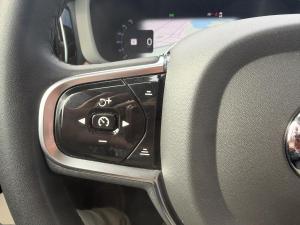 Miniature 11 Volvo XC60 T8 Plus version foncée hybride rechargeable TIe 2024