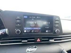 Miniature 18 Hyundai Elantra Essential BM 2022