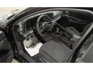 Miniature 14 Hyundai Elantra Essential BM 2022
