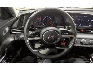 Miniature 18 Hyundai Elantra Essential BM 2022