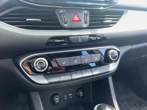 Miniature 20 Hyundai Elantra GT Elantra Gt 2018